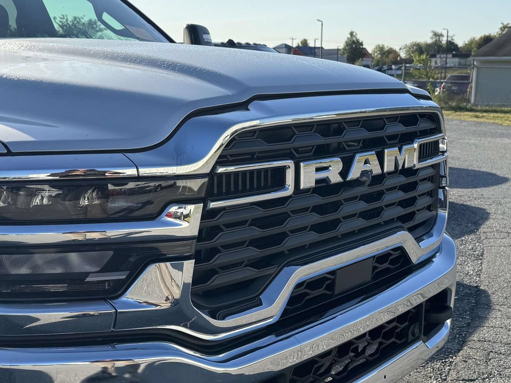 Used 2026 RAM 2500 Big Horn AWD/4WD image 3