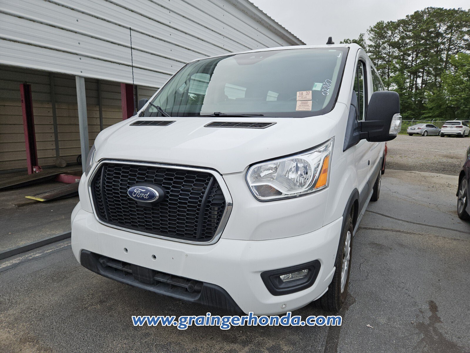 Used 2022 Ford Transit 350 XLT RWD image 2