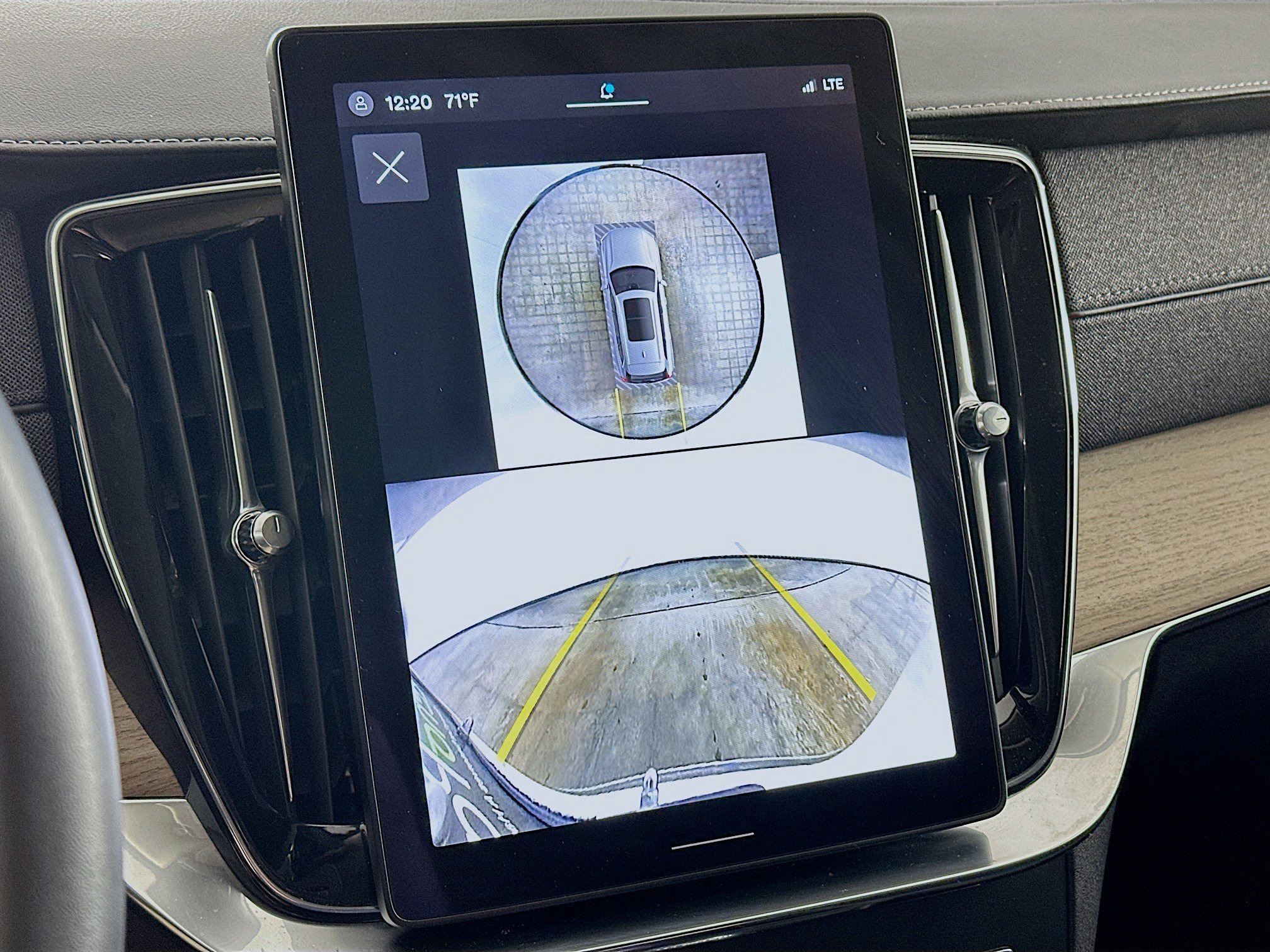 Used 2025 Volvo XC90 B5 Plus image 23