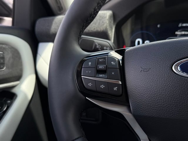 New 2026 Ford Explorer Platinum w/ LUX Leather Package AWD/4WD image 12