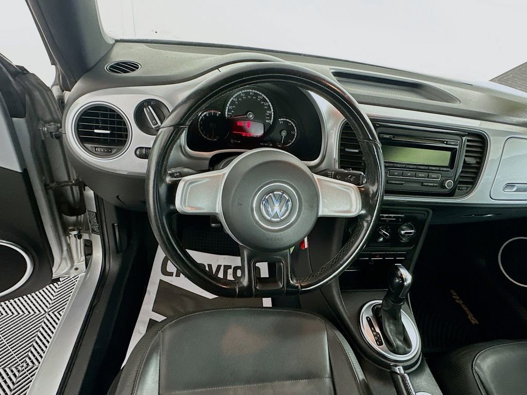 Used 2013 Volkswagen Beetle 2.5 image 11