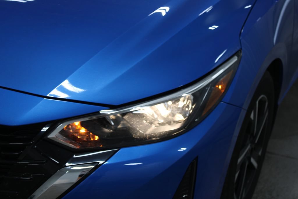 Used 2024 Nissan Sentra SV FWD image 13