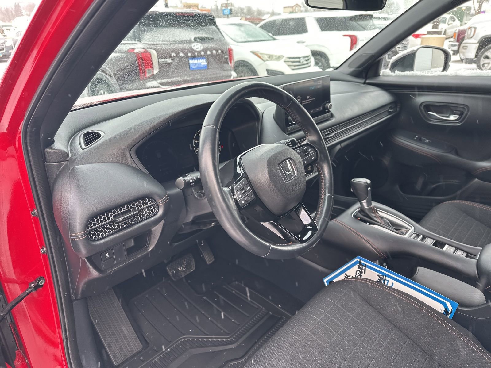 Used 2024 Honda HR-V Sport image 9