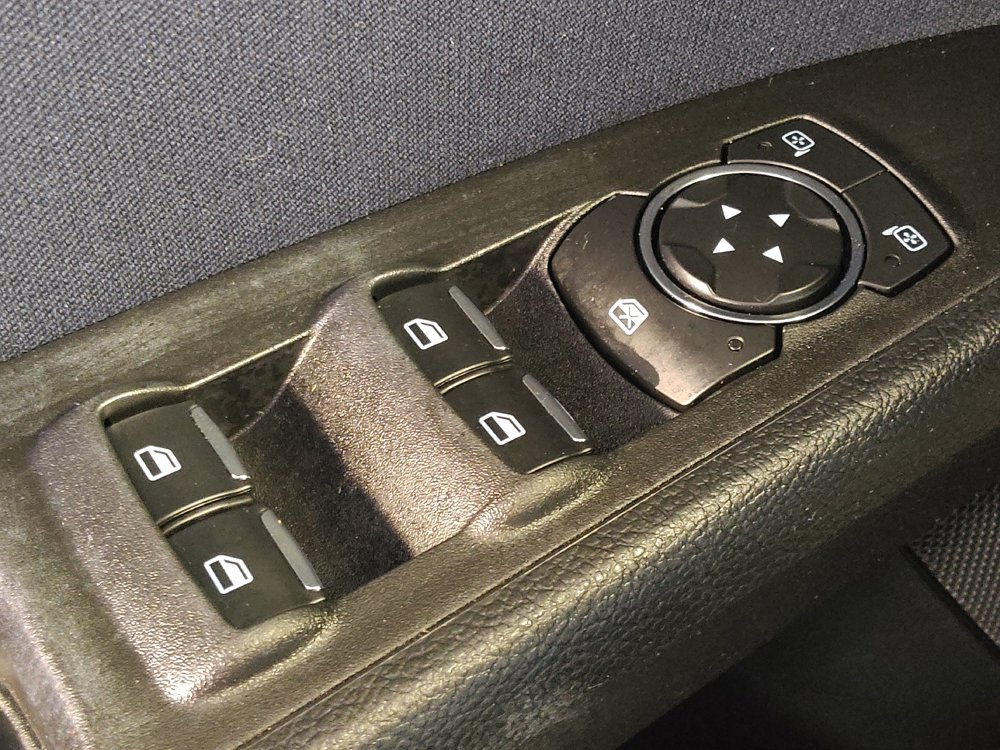 Used 2020 Ford Fusion SE FWD image 27
