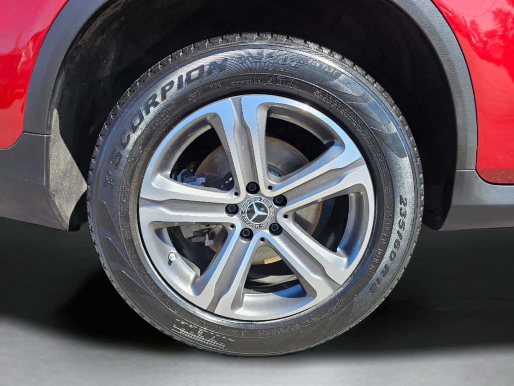 Used 2021 Mercedes-Benz GLC 300 4MATIC image 28