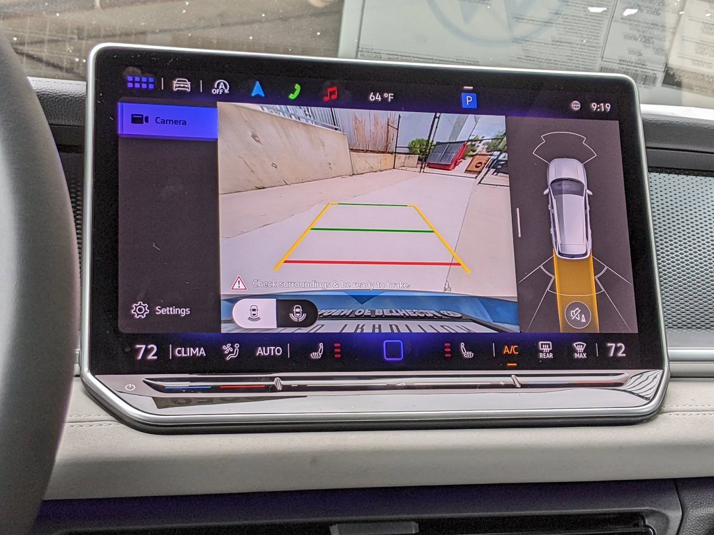 New 2025 Volkswagen Tiguan SE image 17