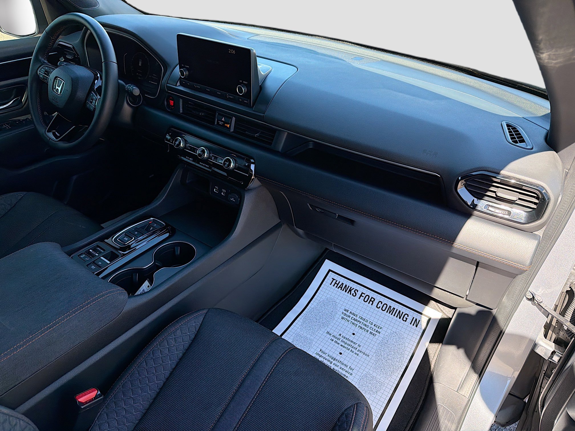 Used 2023 Honda Pilot Sport image 13