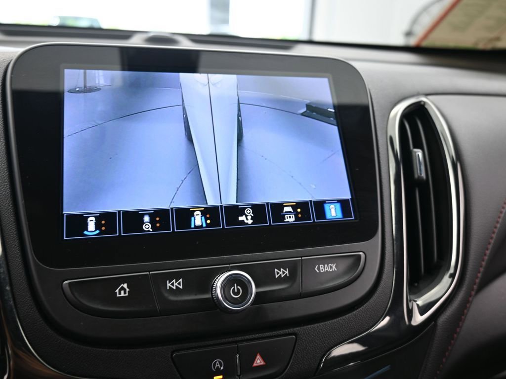 Used 2022 Chevrolet Equinox RS w/ Infotainment Package image 24