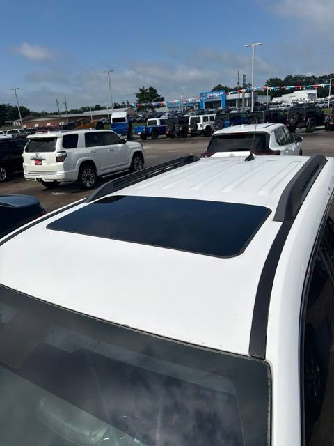 Used 2011 GMC Terrain SLT AWD/4WD image 9