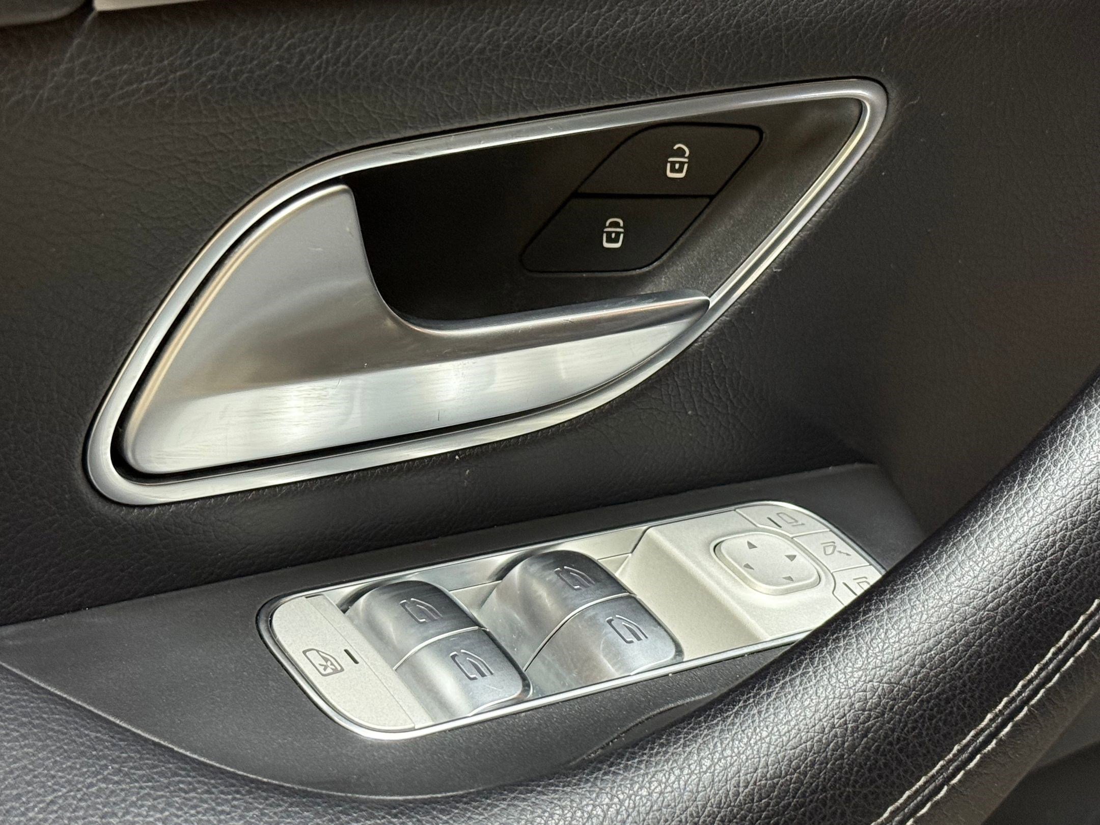 Used 2024 Mercedes-Benz GLS 450 4MATIC image 26