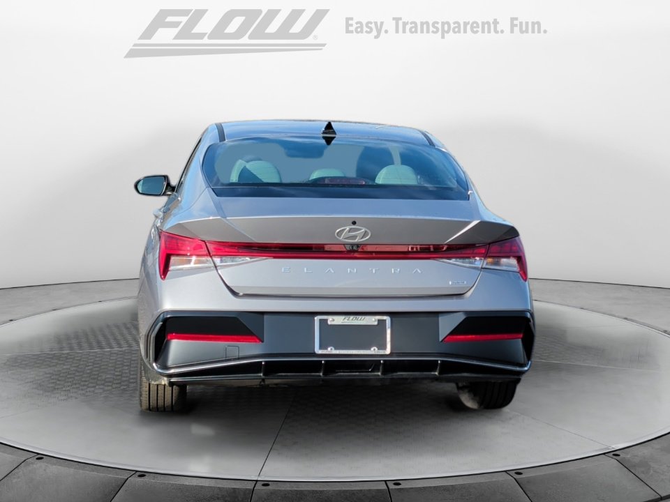 Certified 2025 Hyundai Elantra Limited image 6