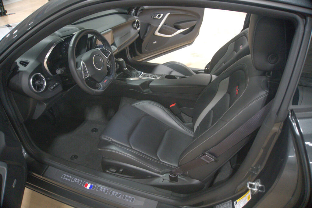 Used 2016 Chevrolet Camaro SS RWD image 33