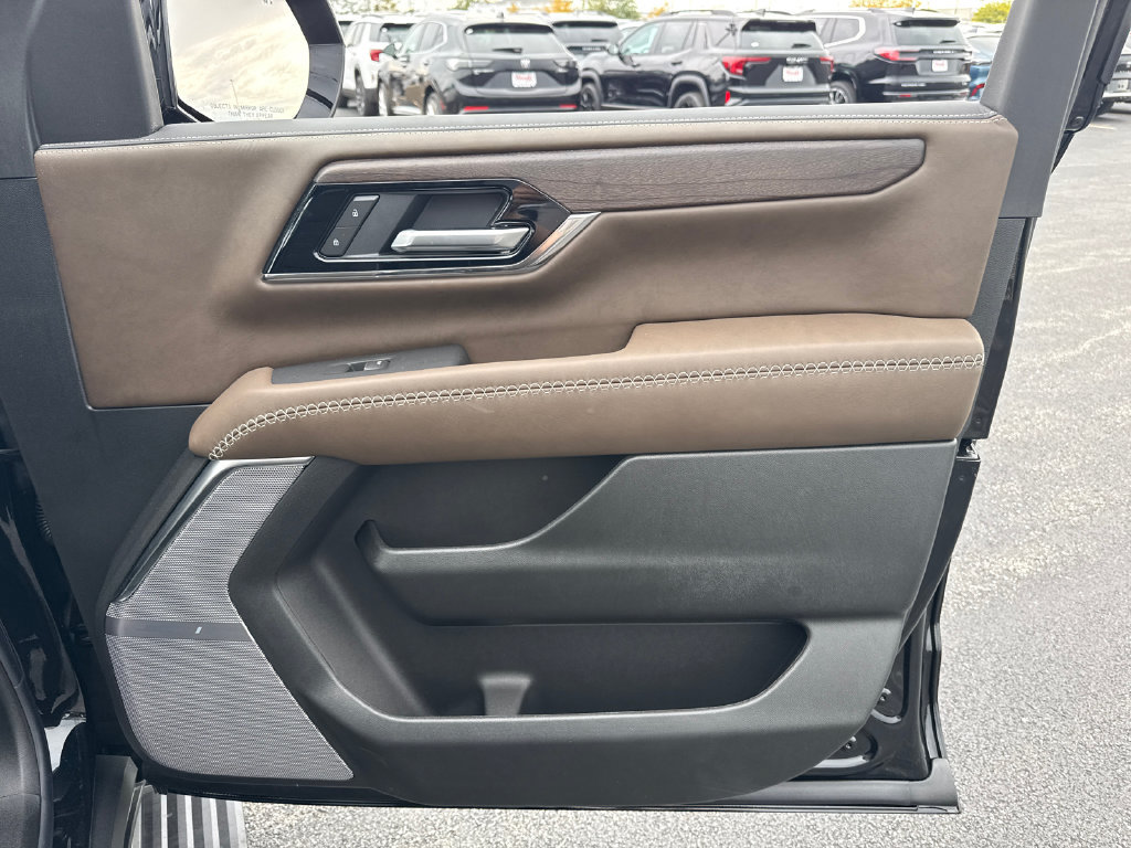 New 2026 GMC Yukon Denali Ultimate AWD/4WD image 39