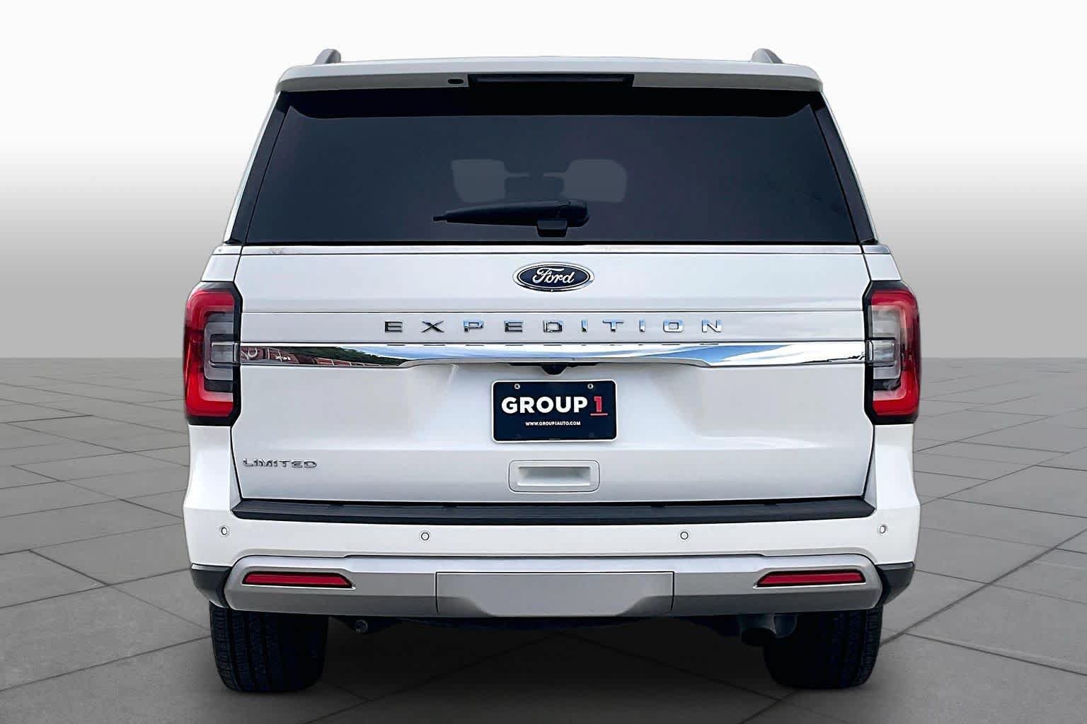 Used 2023 Ford Expedition Limited RWD image 5