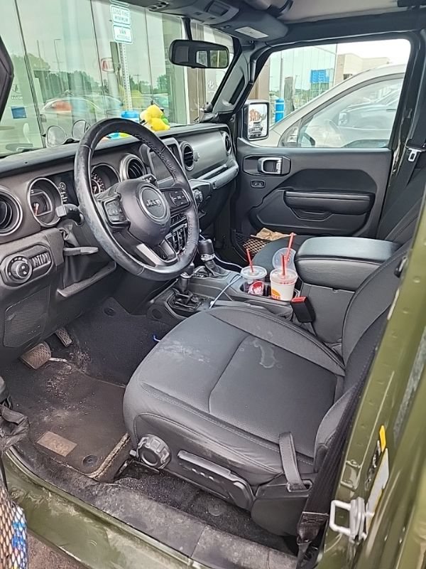 Used 2022 Jeep Gladiator Sport AWD/4WD image 12