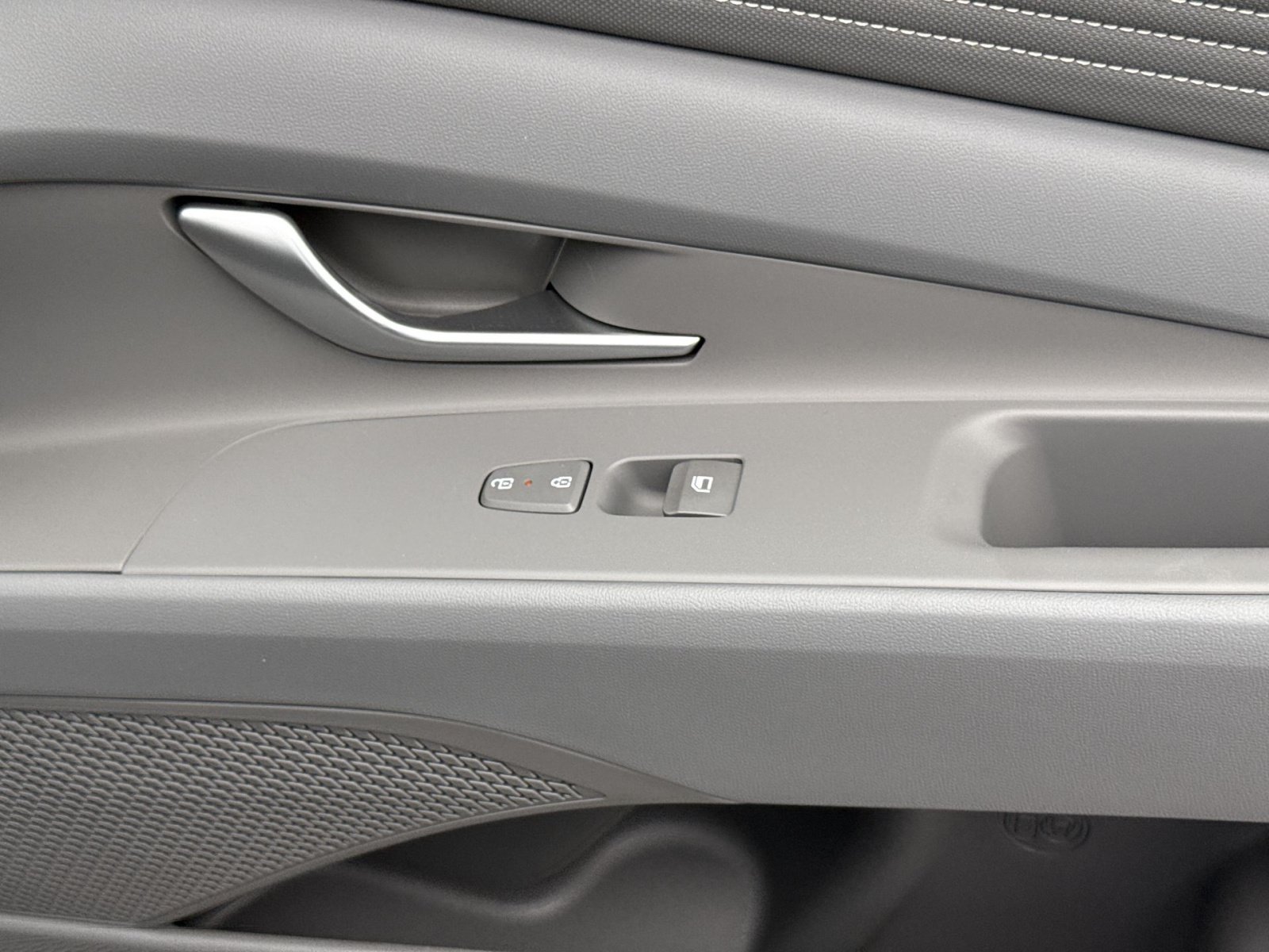 New 2026 Hyundai Elantra Sport FWD image 29