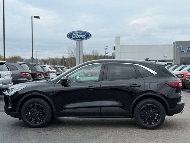 Certified 2024 Ford Escape Active AWD/4WD image 46