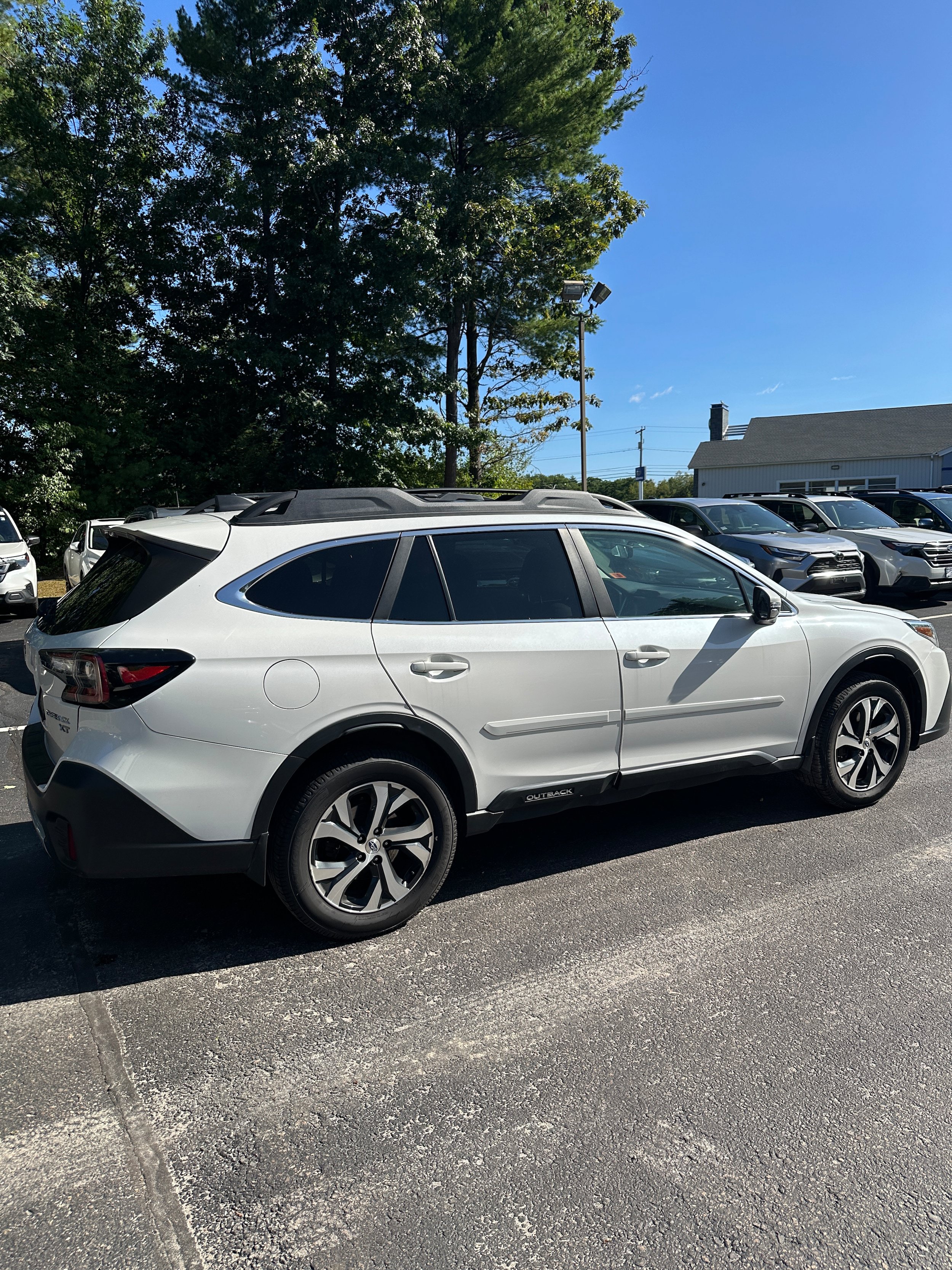 Used 2022 Subaru Outback Limited XT AWD/4WD image 6