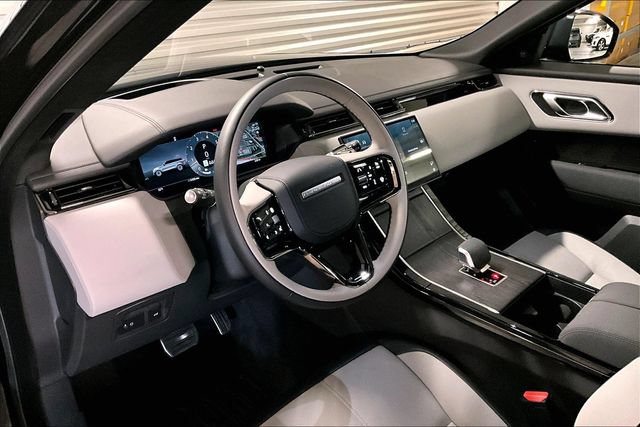 Certified 2026 Land Rover Range Rover Velar Dynamic SE AWD/4WD image 24