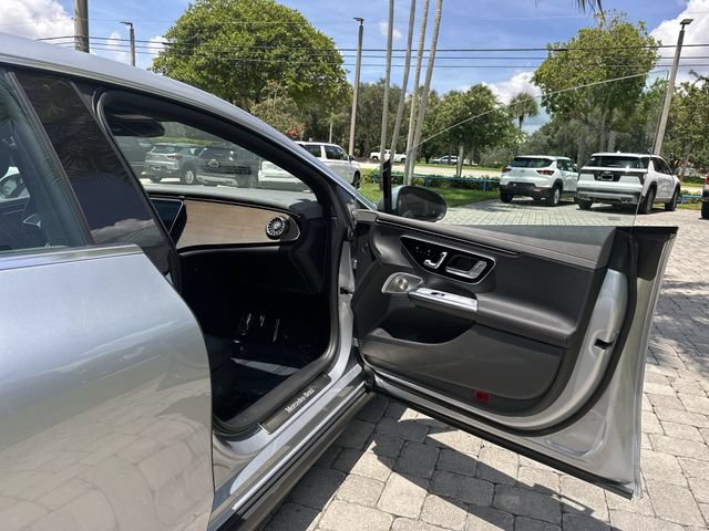 Used 2023 Mercedes-Benz EQE 500 4MATIC Sedan image 23