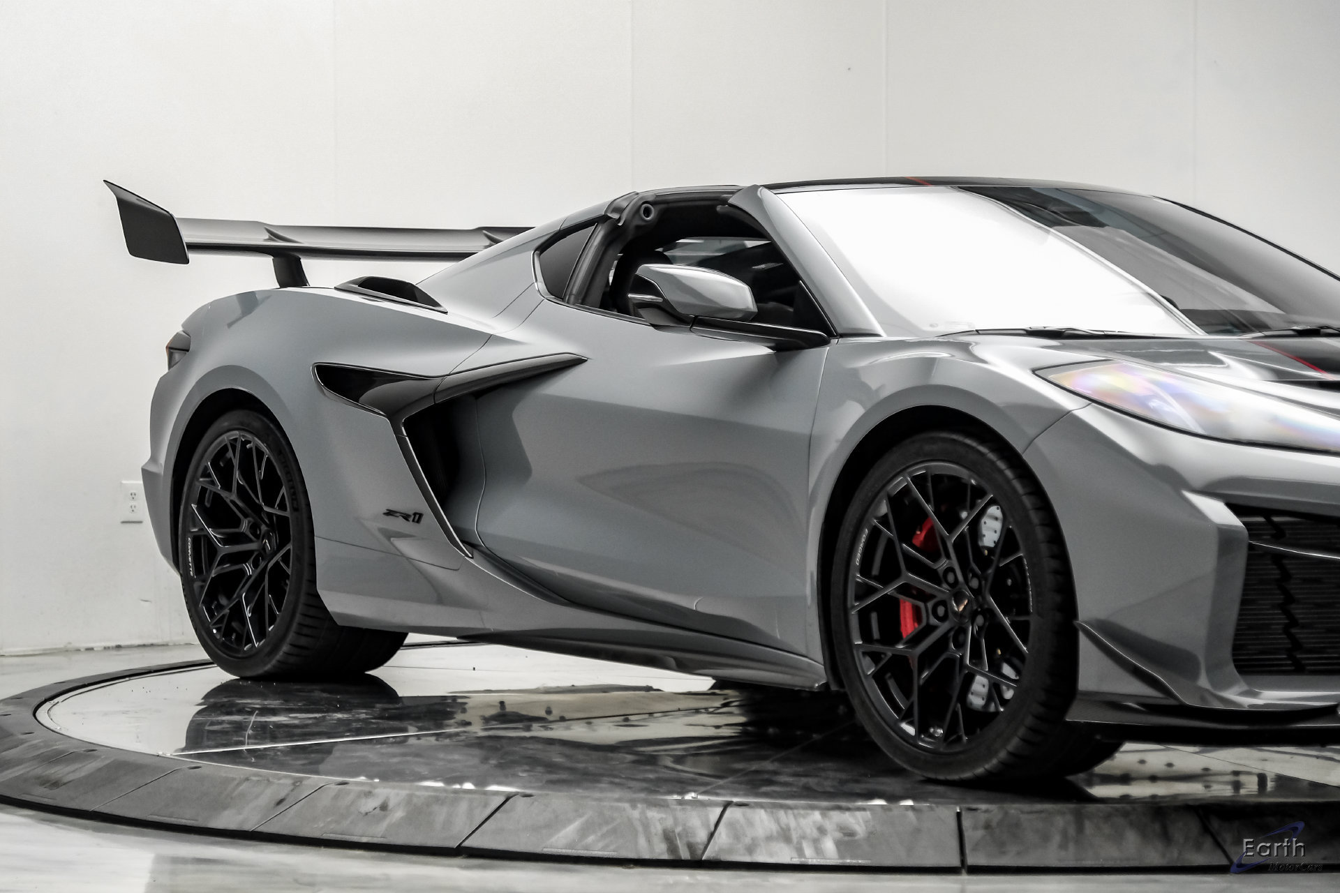 Used 2025 Chevrolet Corvette ZR1 w/ ZR1 Carbon Fiber Aero Package RWD image 35