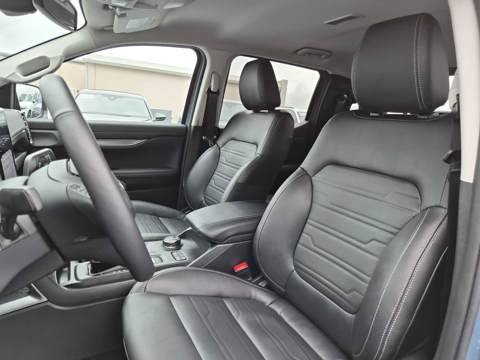 Used 2025 Ford Ranger Lariat w/ Advanced Towing Package image 15