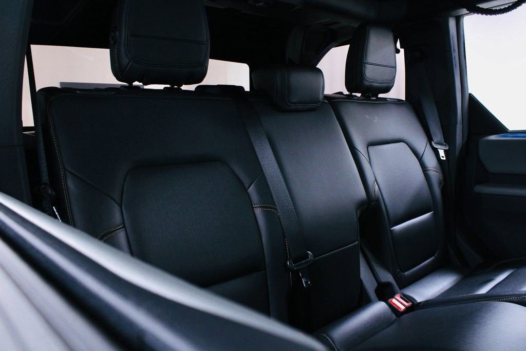 Used 2023 Ford Bronco Badlands image 24