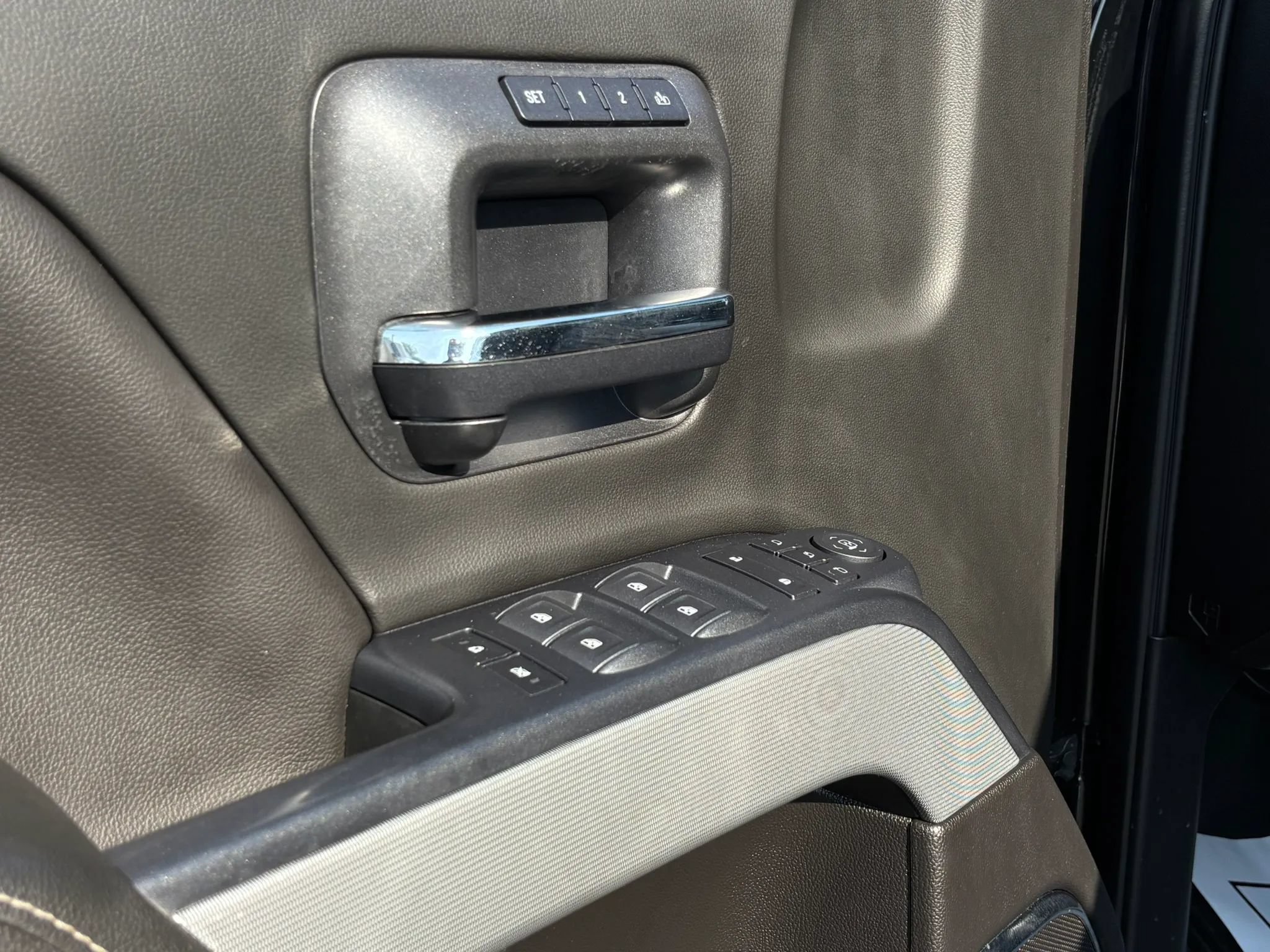 Used 2019 Chevrolet Silverado 2500 LTZ w/ Duramax Plus Package AWD/4WD image 13