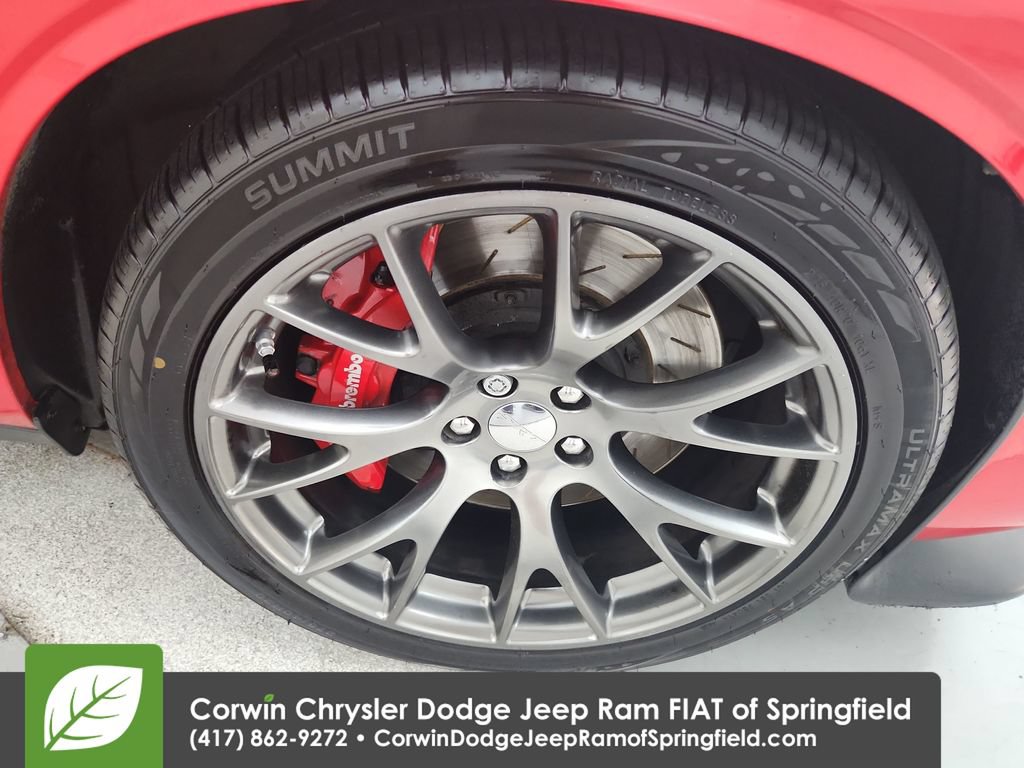 Used 2015 Dodge Challenger SRT RWD image 33