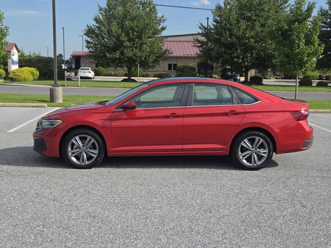 Used 2024 Volkswagen Jetta SE FWD image 5