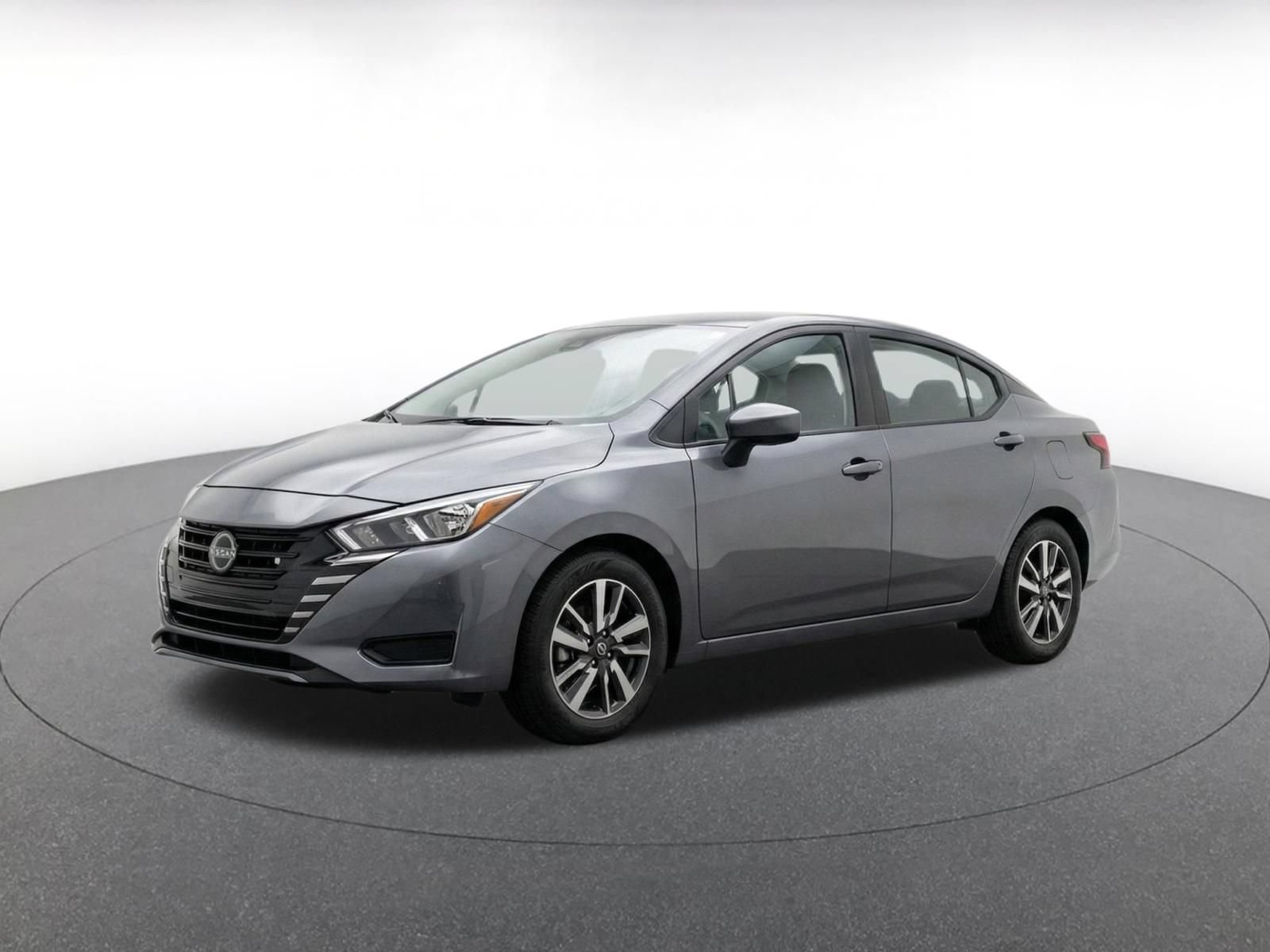 Used 2025 Nissan Versa SV FWD image 3