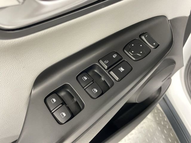 Used 2022 Hyundai Kona Limited AWD/4WD image 13