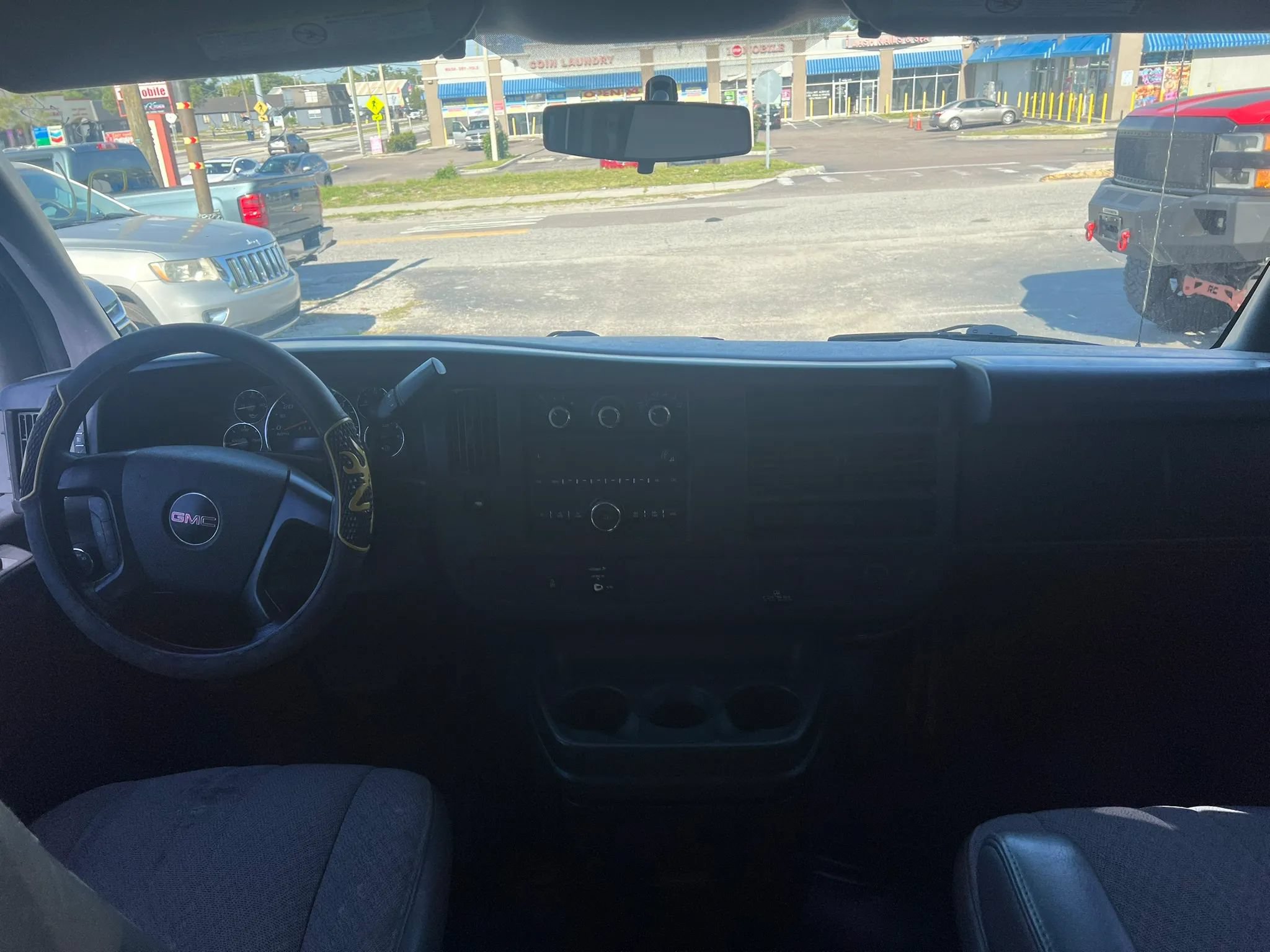 Used 2015 GMC Savana 2500 RWD image 10