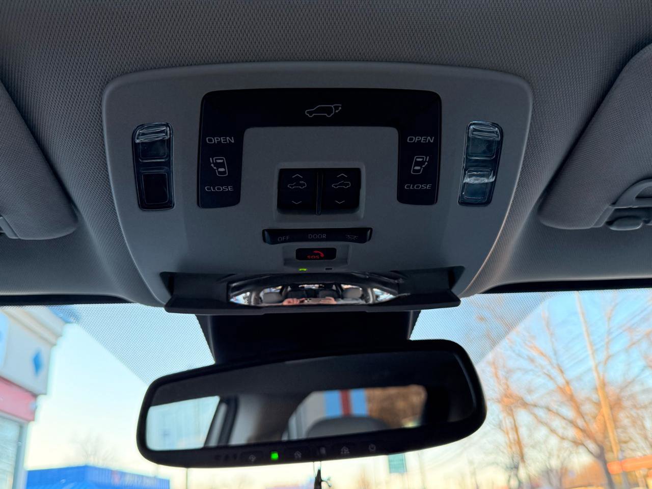 Used 2022 Toyota Sienna XLE image 26