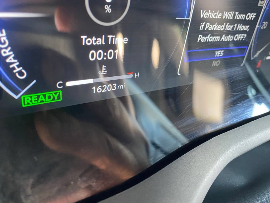 Used 2025 Toyota Camry XSE FWD image 5