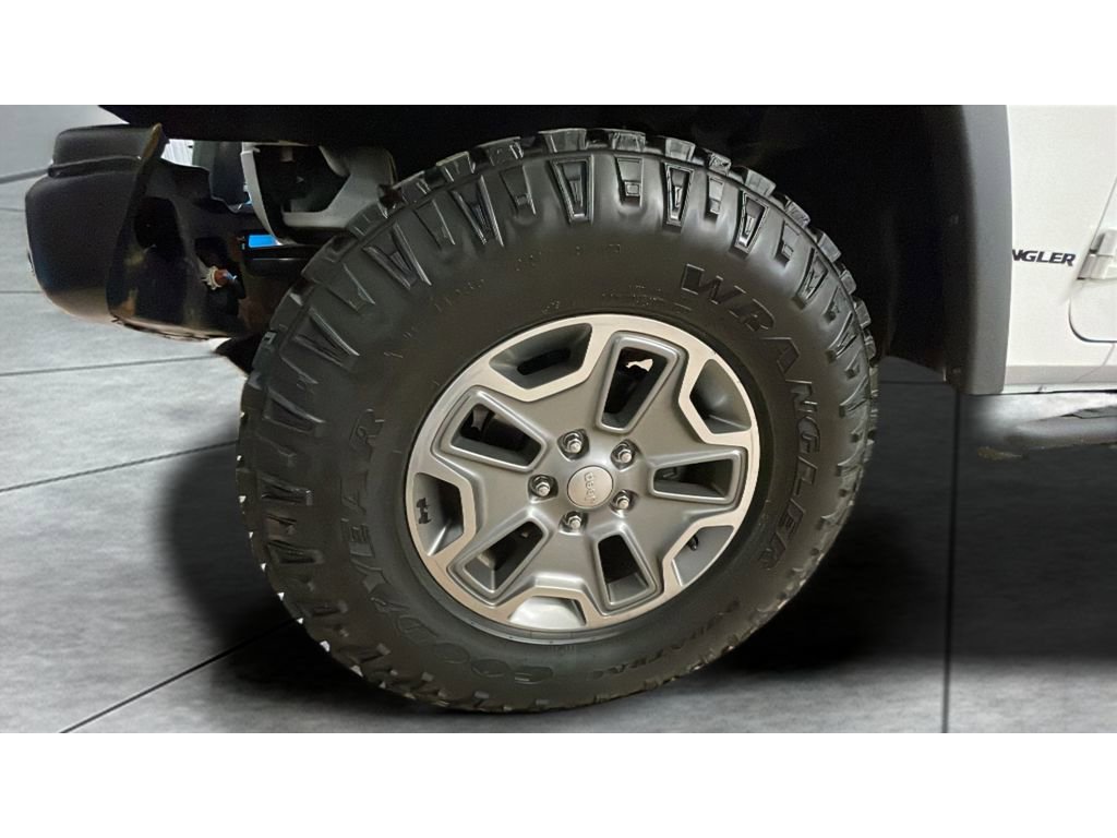 Used 2016 Jeep Wrangler Rubicon w/ Power Convenience Group AWD/4WD image 19