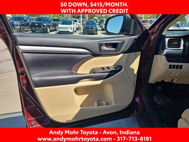 Used 2017 Toyota Highlander XLE AWD/4WD image 11