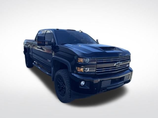 Used 2018 Chevrolet Silverado 2500 LT w/ Midnight Edition AWD/4WD image 7