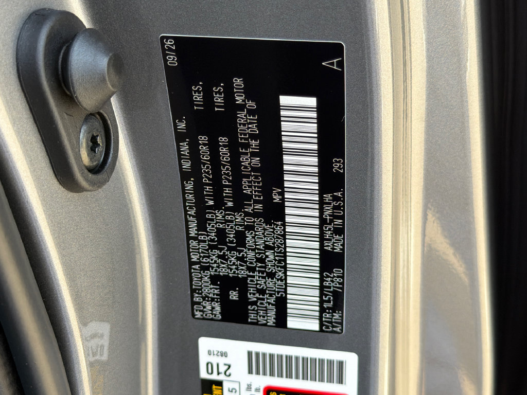 New 2026 Toyota Sienna Platinum AWD/4WD image 32