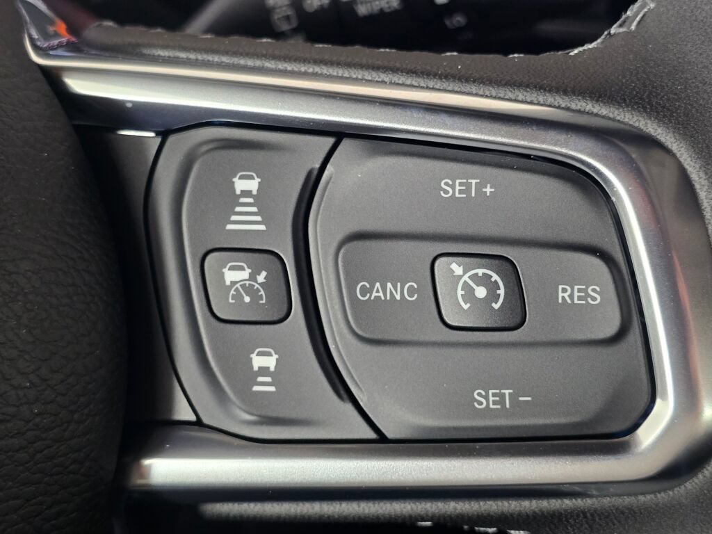 New 2026 Jeep Wrangler Unlimited Sahara w/ Whitecap Package AWD/4WD image 33