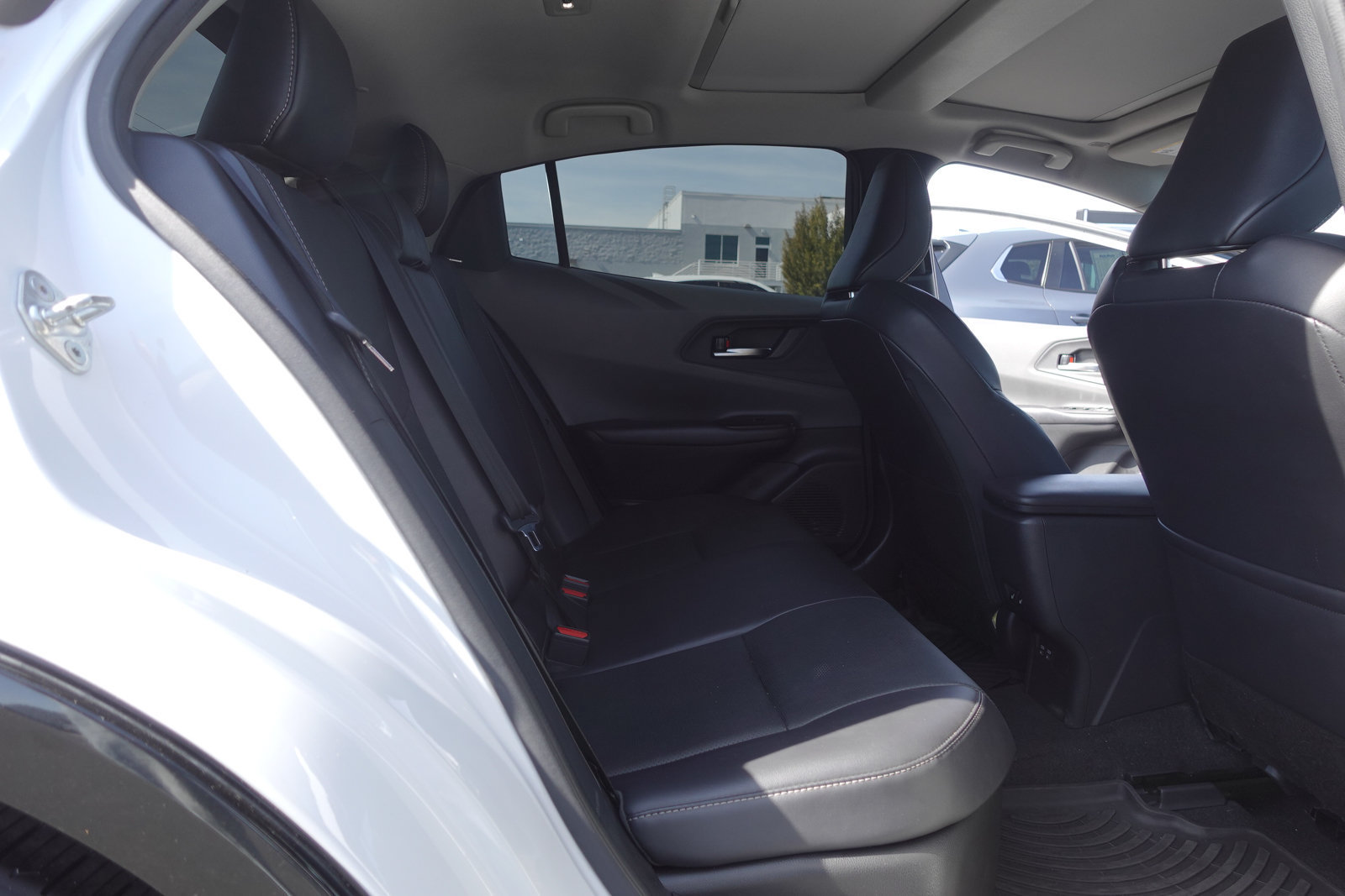 Used 2023 Toyota Prius Limited w/ Limited Premium Package FWD image 14