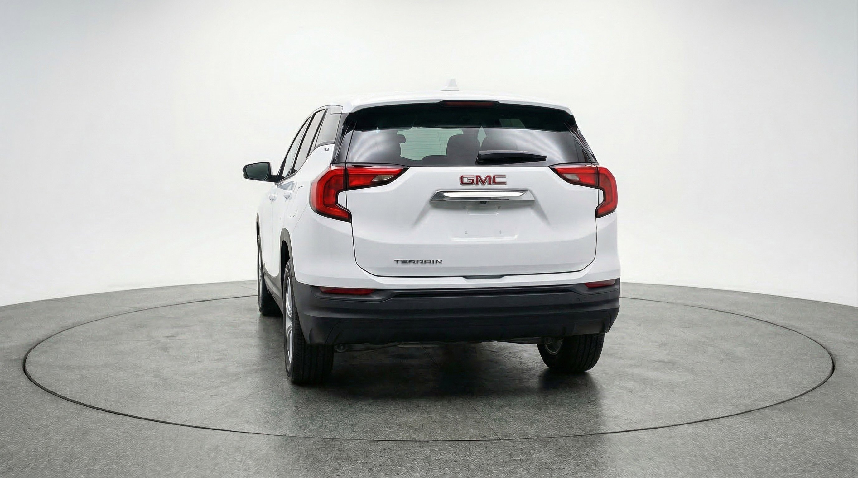 Used 2024 GMC Terrain SLE image 7