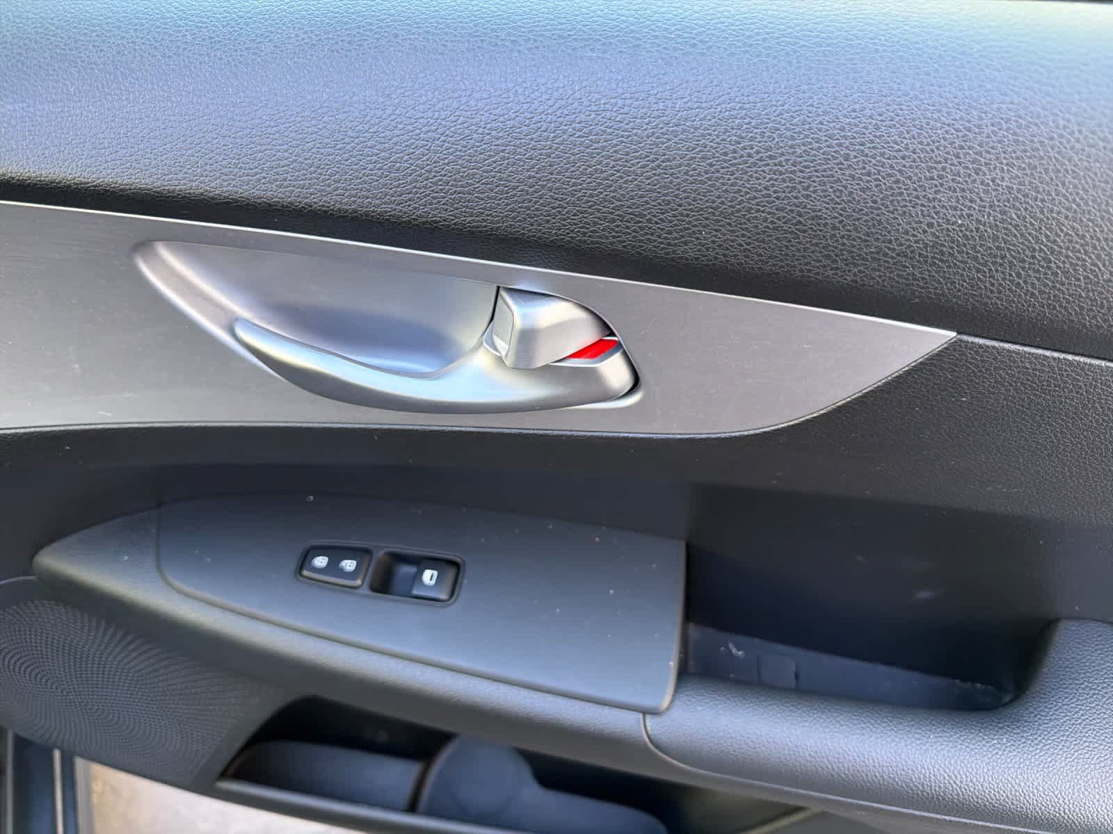 Used 2023 Kia Forte LXS FWD image 17