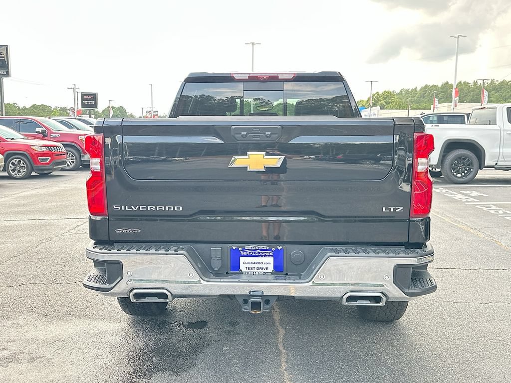 Used 2025 Chevrolet Silverado 1500 LTZ w/ LTZ Premium Package AWD/4WD image 15