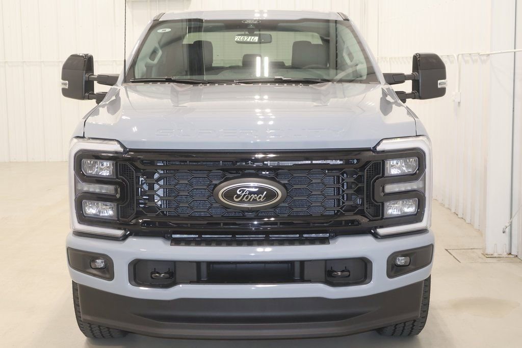 New 2026 Ford F350 Lariat w/ Black Appearance Package image 3