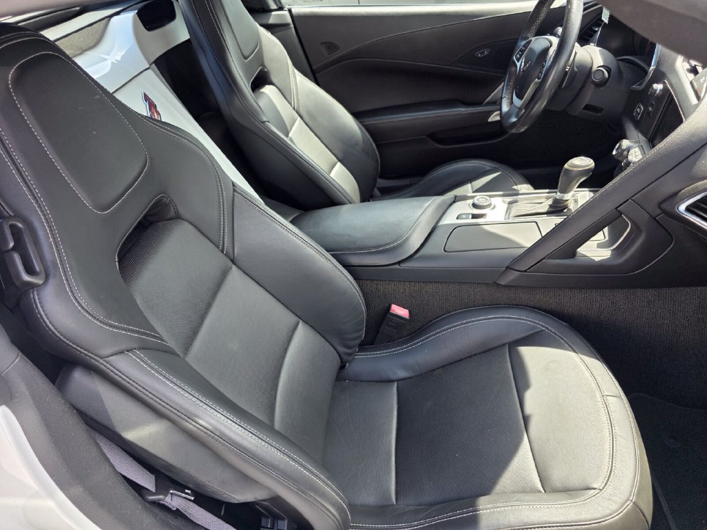 Used 2015 Chevrolet Corvette Stingray Convertible RWD image 21
