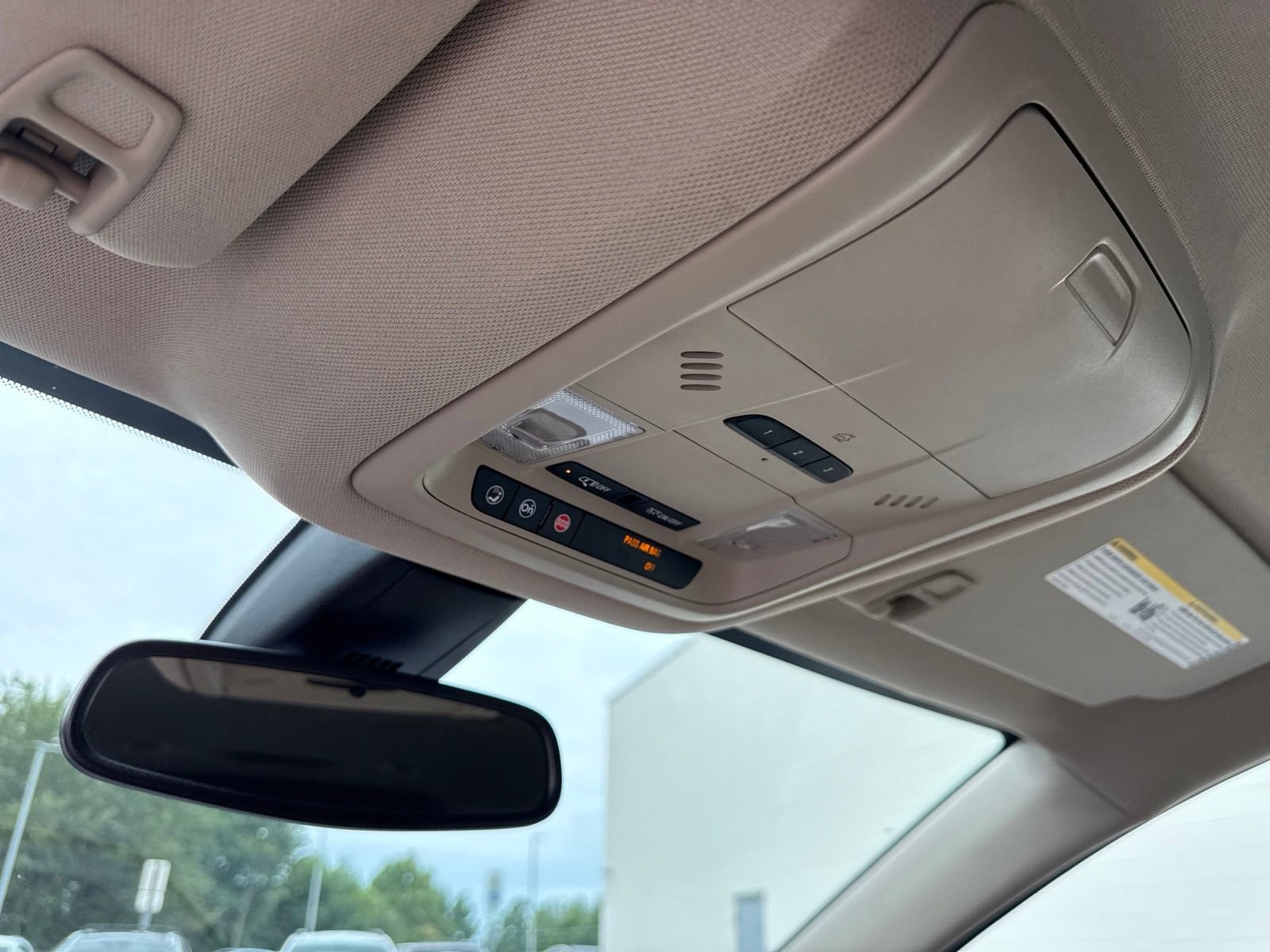 Used 2019 GMC Acadia Denali w/ Technology Package FWD image 28