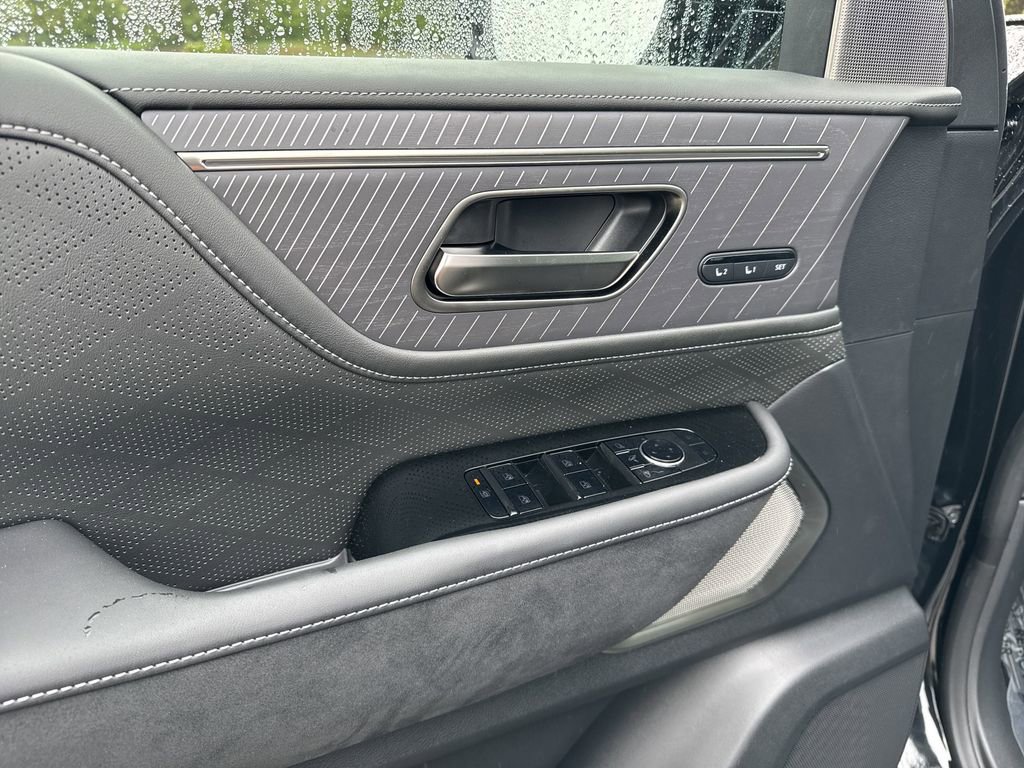 New 2025 INFINITI QX80 Autograph w/ Premium Cargo Package image 15