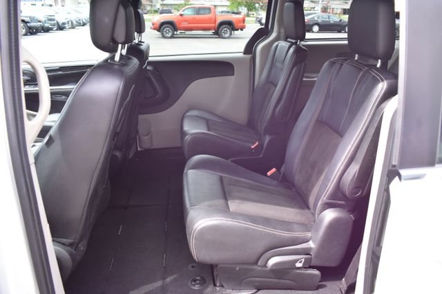 Used 2019 Dodge Grand Caravan SXT FWD image 28