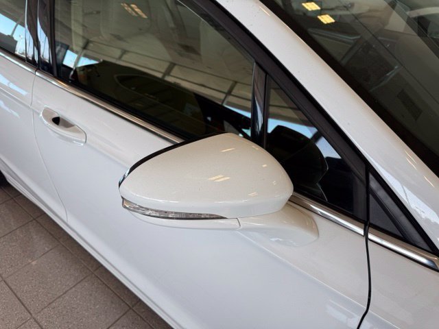 Used 2014 Ford Fusion SE FWD image 11